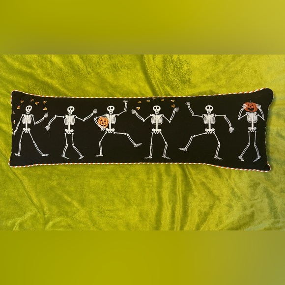 DANCING HALLOWEEN Skeleton Pillow-see photos for approx measurements - Picture 1 of 4